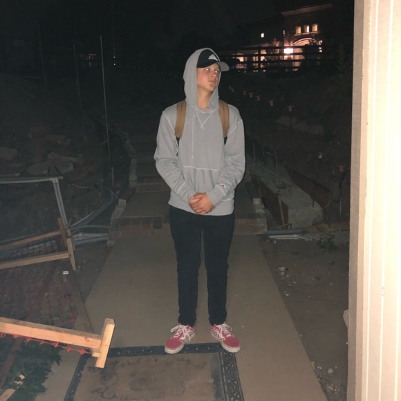 Meet your Posher, Cody - Picture 1 of 1